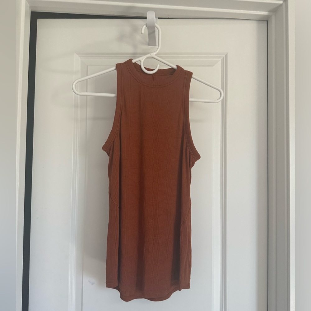 Lululemon Ribbed Halter Tank, sz 6
